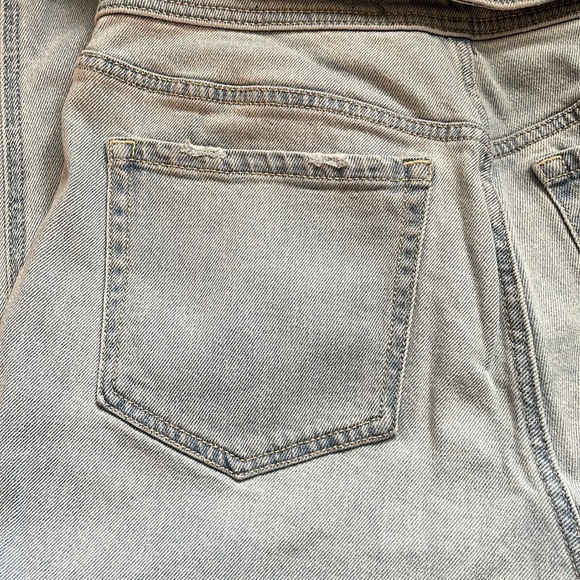 ultra high rise mom jeans from hollister vintage stretch size- 11R W30 L27 - Picture 3 of 3